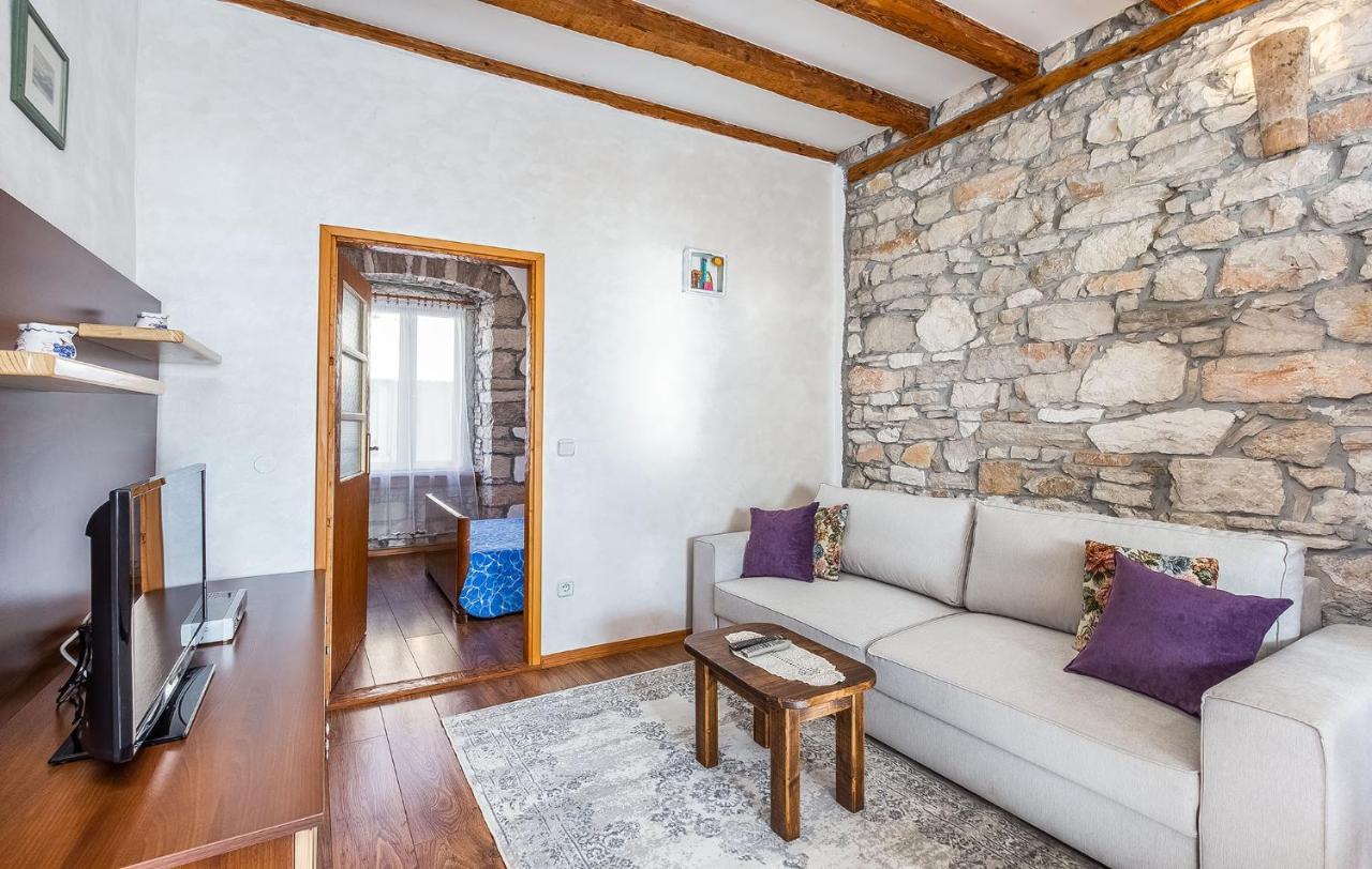 Bruna Apartment *